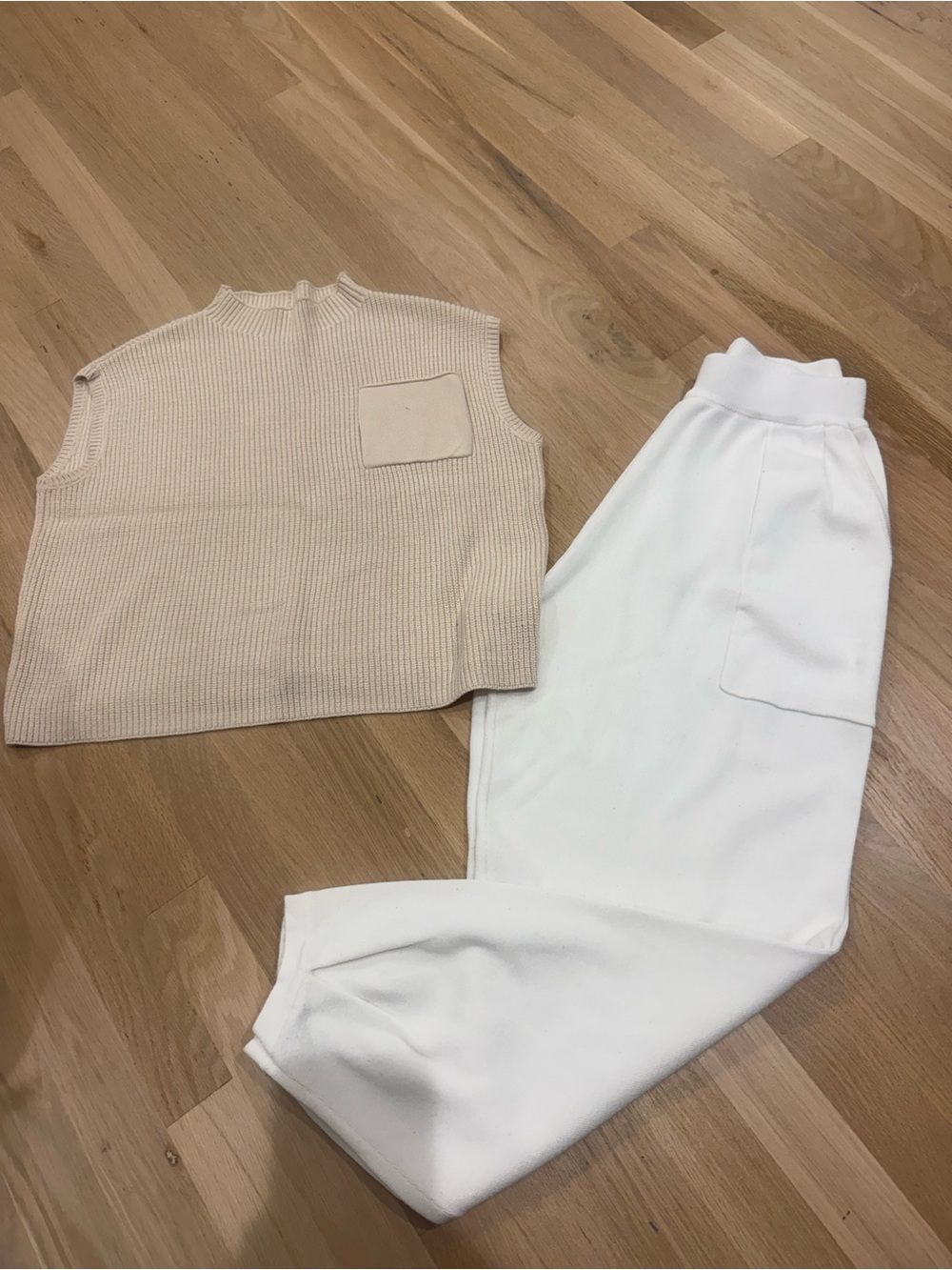 Amazon Women's Cream Knit Sleeveless Vest and White Jogger Set